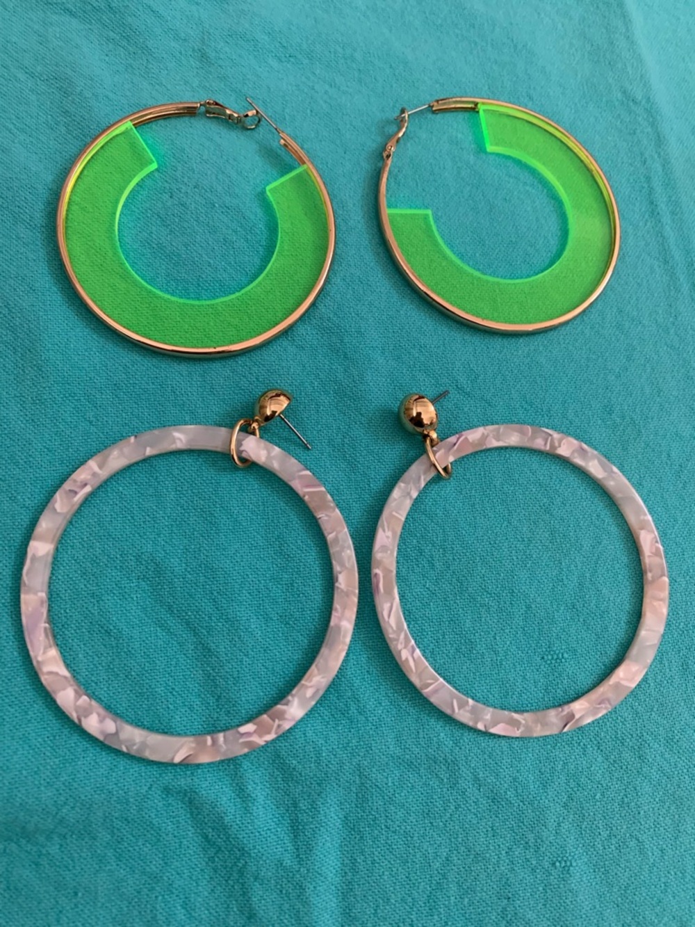 Neon green and pearlescent hoop earrings